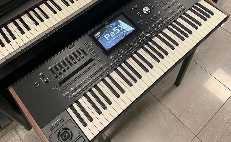 Yamaha Genos2 76-key, Yamaha Genos , Yamaha Tyros5