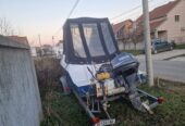 Prodajem camac sa motorom i prikolicom