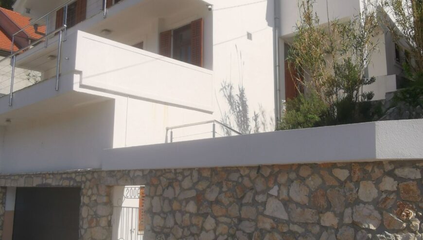Odlicna kuca na Policama, Trebinje
